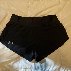 Women's Medium Black Under Armour Athletic Shorts